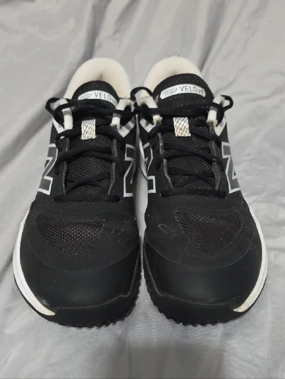 New Balance Men's Black and White Running Sneakers